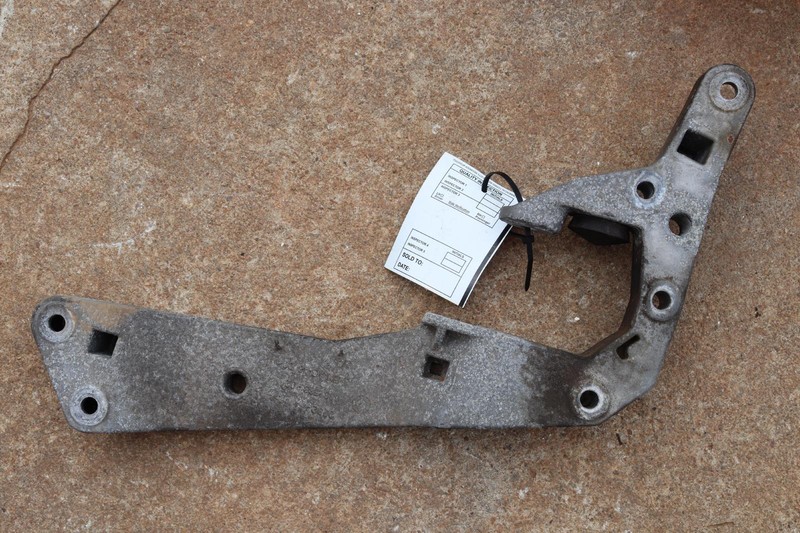 2018-2022 BMW M550I XDRIVE TRANSMISSION CROSSMEMBER MOUNT BRACKET OEM