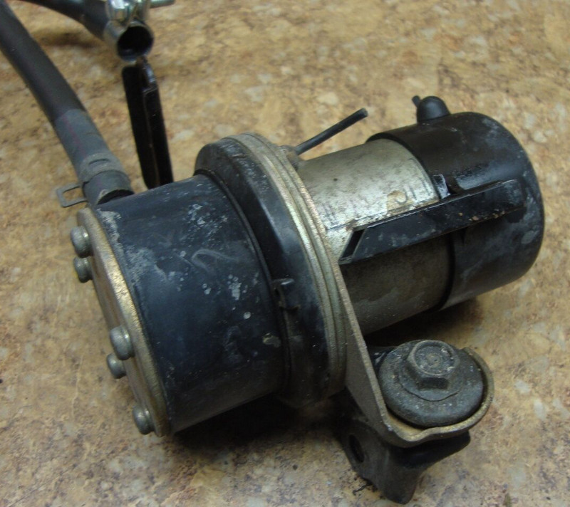 1985 Yamaha Venture XVZ1200 XVZ 1200 D Fuel Gas Intake Pump Petrol XVZ1200D 85