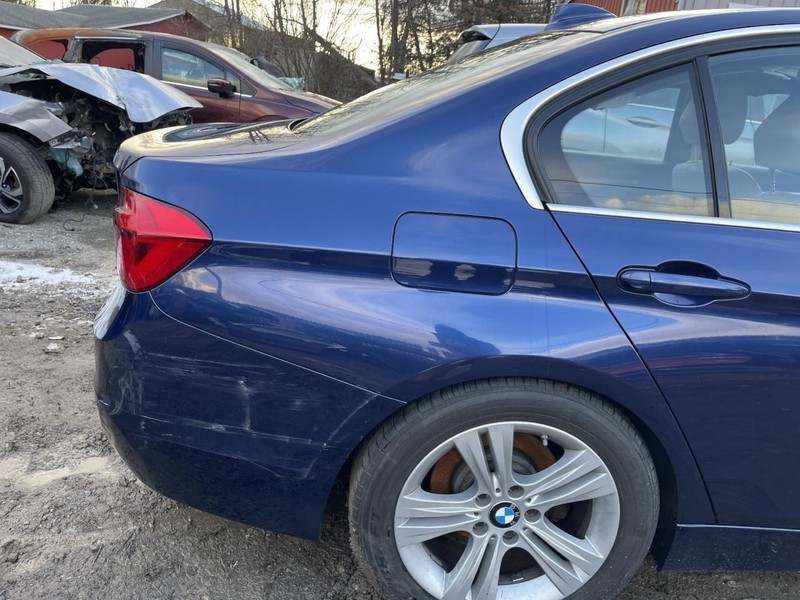 2017-2018 BMW 330i RIGHT QUARTER PANEL BLUE PC:C10 2.0L AT AWD 122K xDRIVE 63820