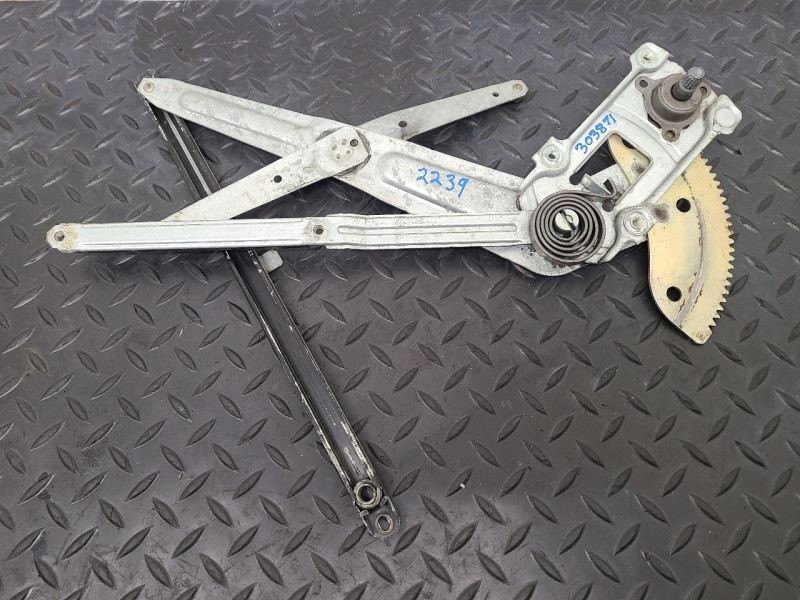 95-04 Toyota Tacoma Front Left Driver Manual Window Regulator OEM 69820-04080