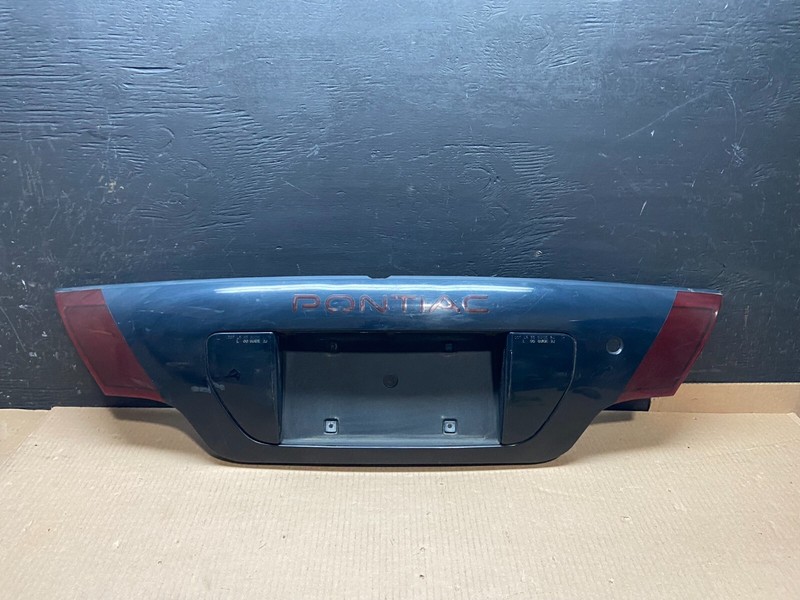 1995 to 1999 Pontiac Sunfire Center Rear Tail Light E8526 DG1