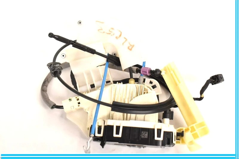 12-14 Mercedes W218 CLS550 Rear Left Side Door Lock Latch Actuator OEM
