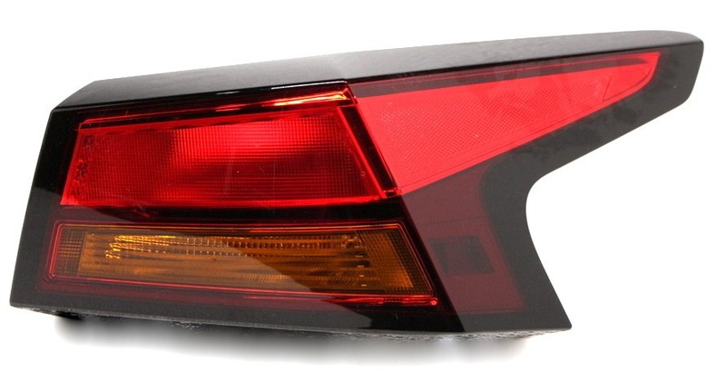 OEM Nissan Altima Outer Right Quarter Mounted Tail Lamp Missing Trim 26550-6CA1A