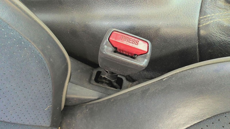 Front Seat Belt Buckle LEXUS IS300 03 04 05