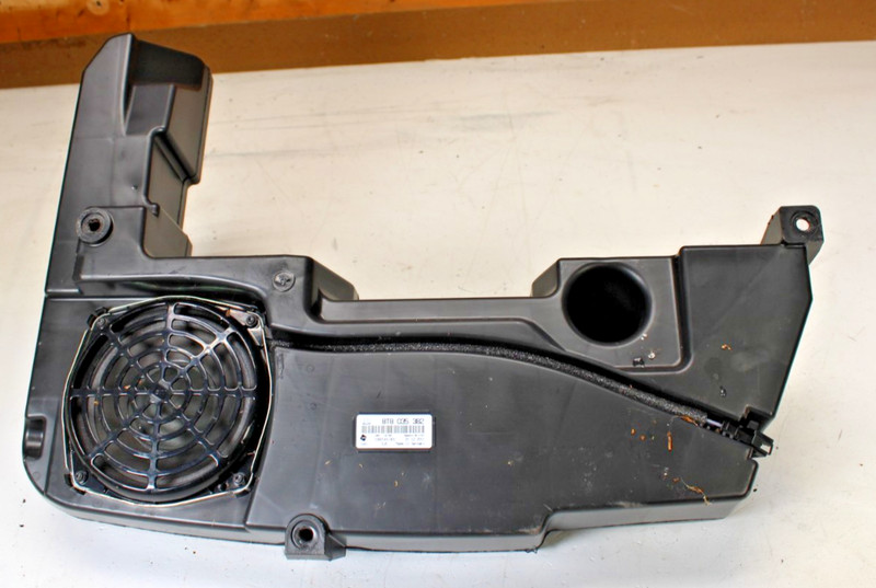 08-17 Audi A4 Wagon Rear Subwoofer Sub Woofer Audio Speaker Bass Oem