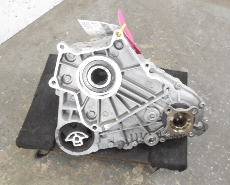 2017 2018 2019 Jaguar XE 2.0L Transfer Case OEM