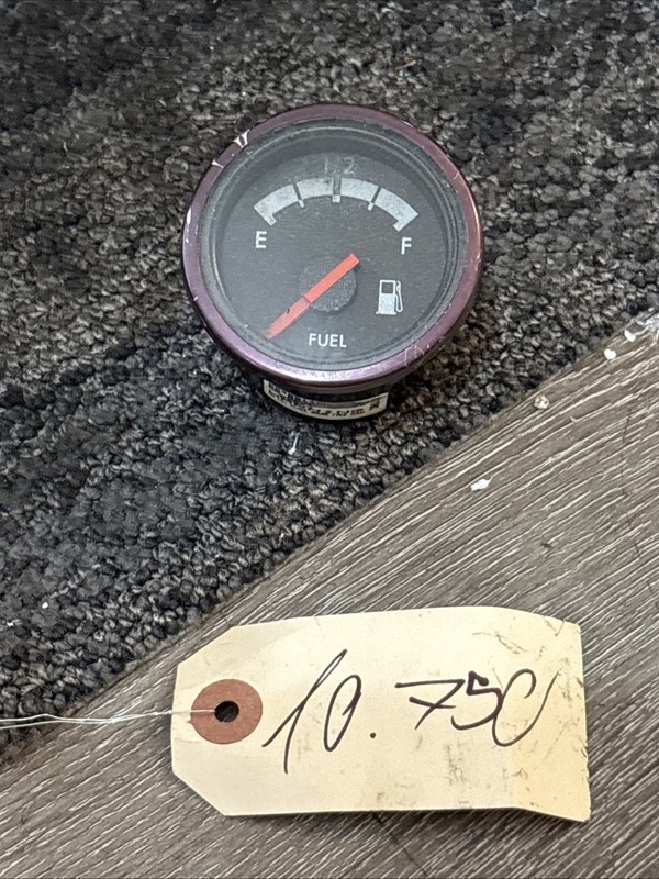 freighliner Century Fuel Level Gauge P/N 2246514000 Broken