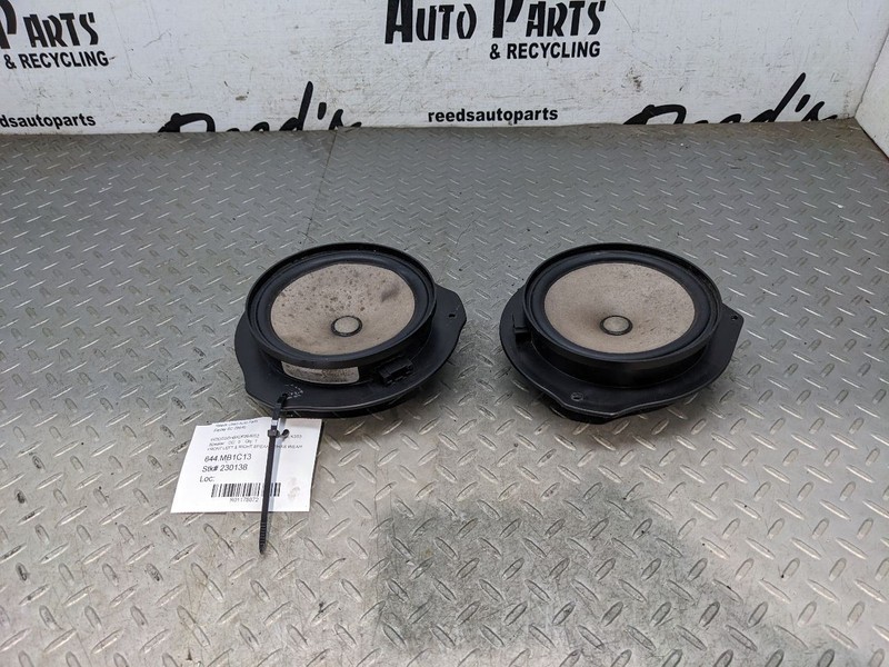 08-14 Mercedes W204 C250 C350 Front Right & Left Door Sound Speakers Set 117