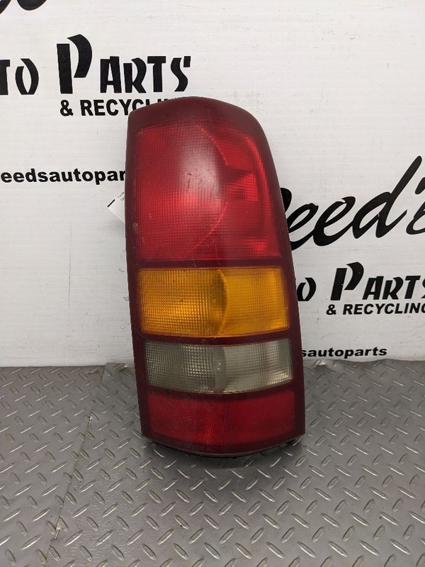 Passenger Tail Light Sportside Fits 99-03 SIERRA 1500 PICKUP 1155847