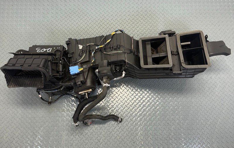 ✅ 2013-2024 RAM 1500 2500 3500 HVAC AC HEATER BLOWER MOTOR HOUSING BOX CORE OEM