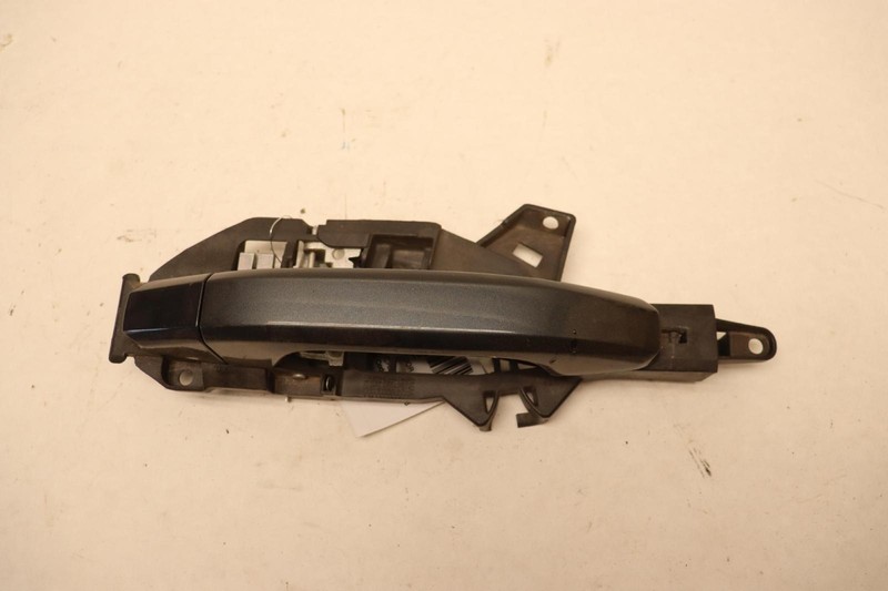 2014-2018 CHEVY SILVERADO 1500 CREW CAB REAR LEFT SIDE OUTER DOOR HANDLE OEM