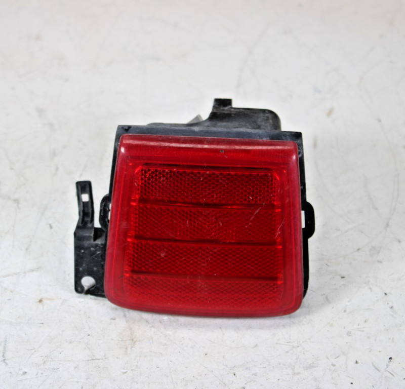 13-20 NISSAN Z34 370Z REAR BUMPER CENTER LOWER FOG LIGHT LAMP OEM