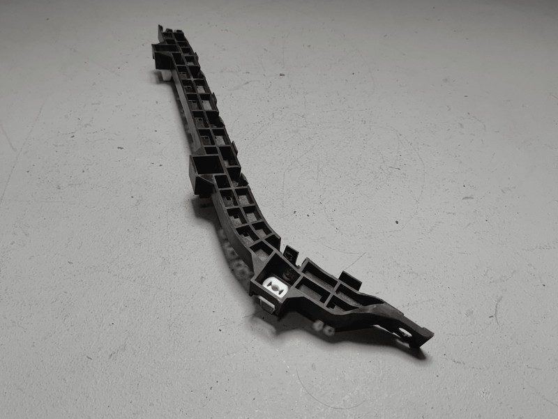ACURA MDX REAR BUMPER RIGHT PASSENGER SIDE SPACER BRACKET2014 - 2020 OEM