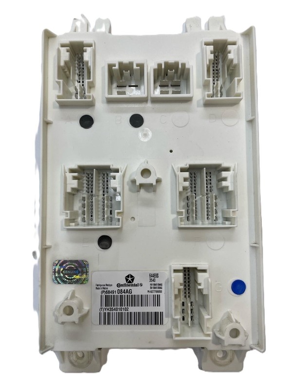 2021 Chrysler Pacifica BCM Body Control Module 68491084aAG Needs Programming