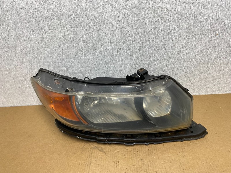 2006 - 2008 Honda Civic Coupe Headlight Halogen Right Passenger Rh Oem AC1803 DW