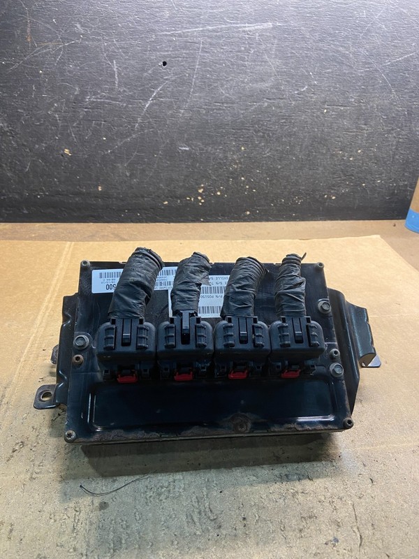 2010 Dodge Caravan Town & Country Engine Computer ECU OEM Y4149 DG