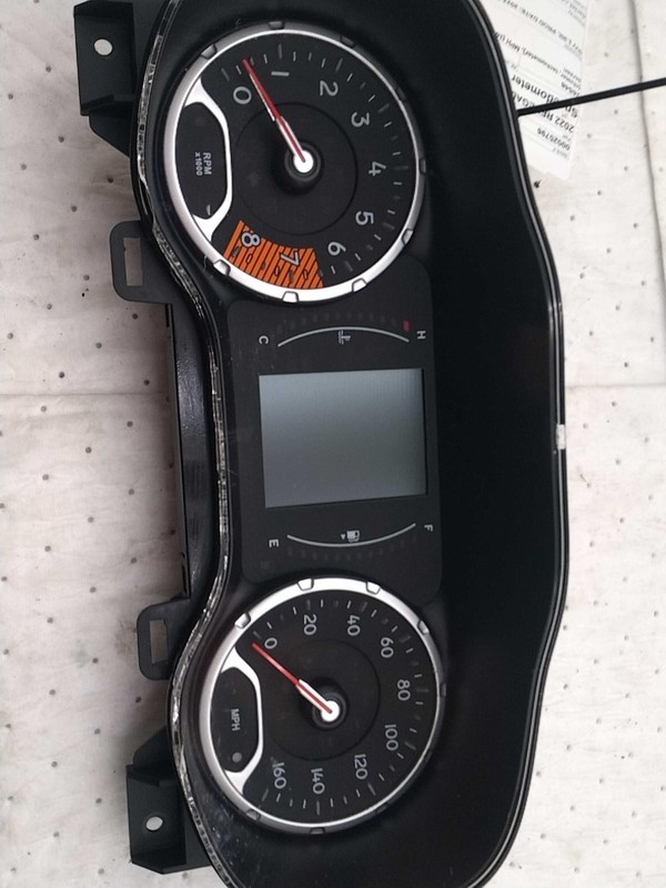 2022 Jeep Renegade Speedometer Gauge OEM 25K Miles NJ25-25796-655319