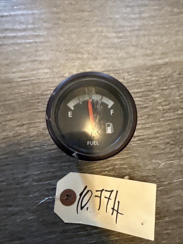Warning Fuel Level Gauge P/N 2246514000