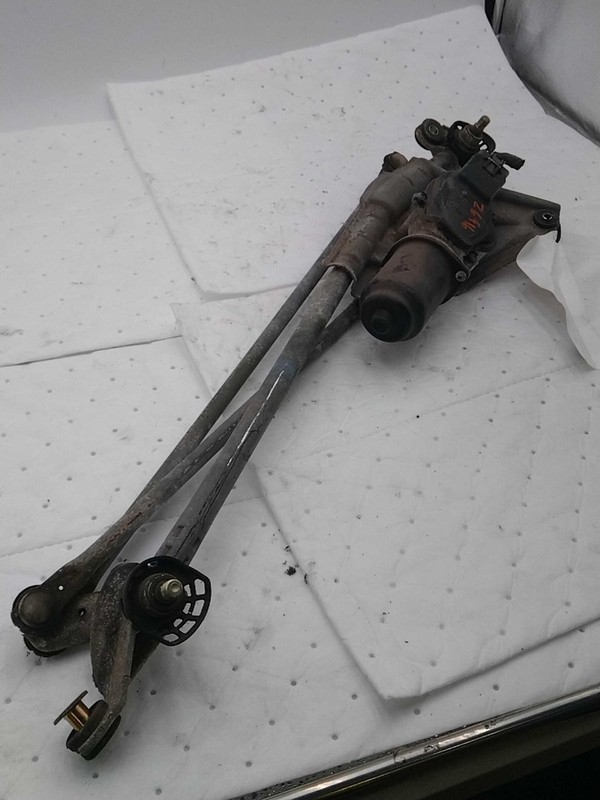 2002 Subaru Legacy Wiper Motor OEM 86511AE04A Silver 225K Mileage