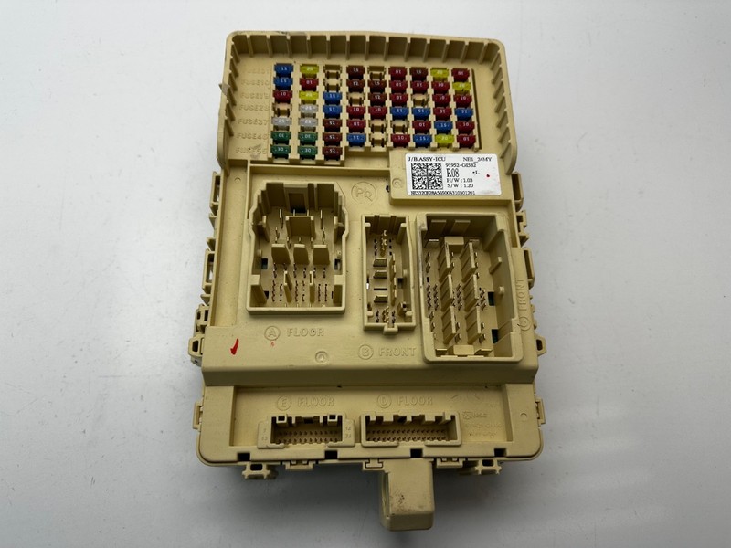 2022-2024 HYUNDAI IONIQ 5 FUSE BOX MODULE91952-GI542 OEM. LOOK, THE IMAGES
