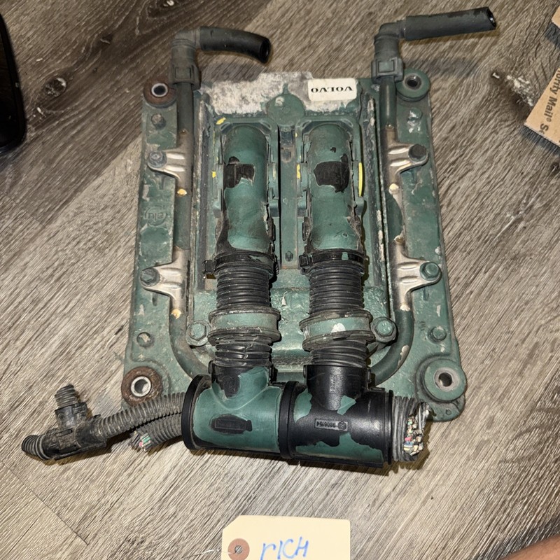Volvo D13 Diesel Engine Control Module - P/N: 21900553 P02