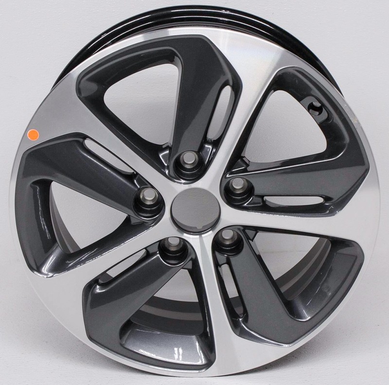 OEM Hyundai Elantra GT 16 inch Wheel Scratches 52910-A5700
