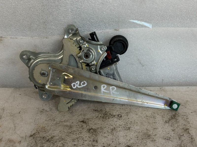 04 - 06 LEXUS ES330 RIGHT PASSENGER REAR ELECTRIC DOOR WINDOW REGULATOR