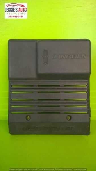 95 96 97 LINCOLN CONTINENTAL 4.6L AT ENGINE COVER 2102-25