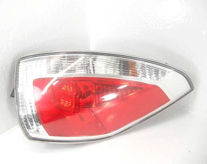 2008-2010 Mazda 5 Tail Light Lamp Passenger Right RH OEM