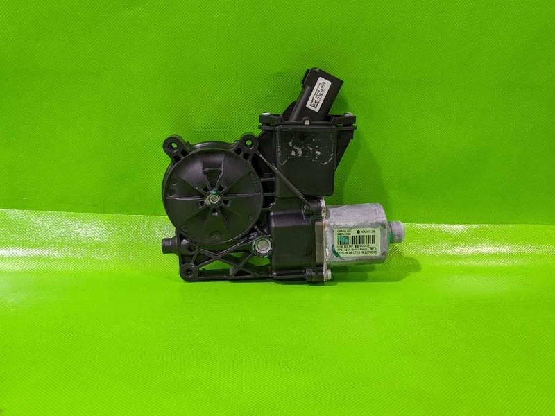 13-18 CADILLAC ATS SDN PASSENGER RIGHT FRONT WINDOW MOTOR OEM 4439-43