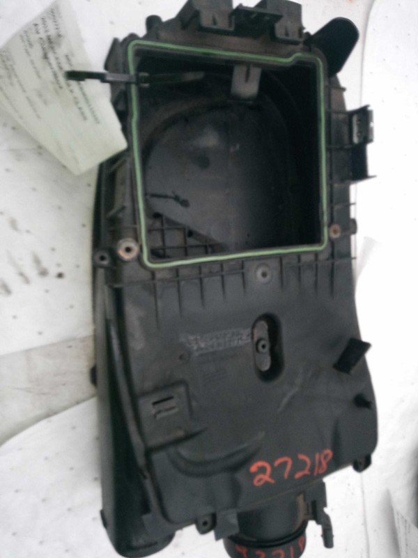 2013 Mercedes-Benz GLK-Class Air Cleaner Assembly OEM 6510902001 Used
