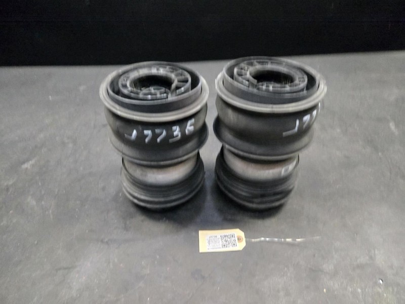 2PC Rear Air Springs Set 2018 Range Rover Velar J8A2-5587-AC 2019 - 2022