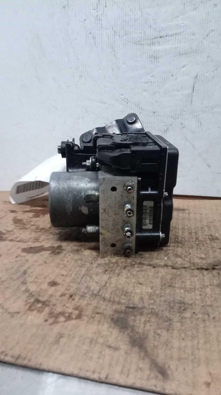 2014 INFINITI Q60 ABS Pump & Motor Assembly OEM Silver 113K Miles NJ25-18272