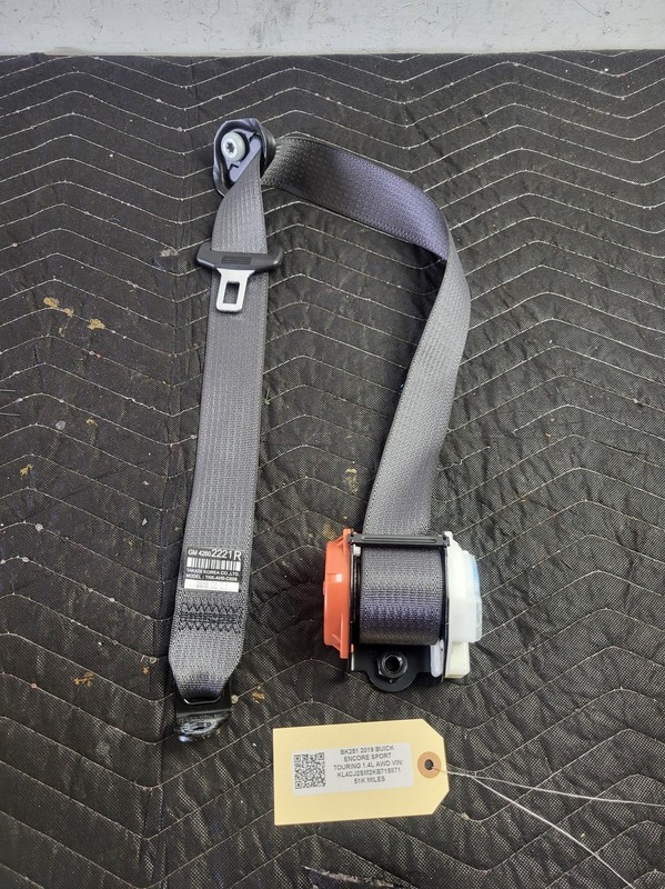 2018-2020 Buick Encore 2nd Row Right Passenger Rear Seat Belt Retractor 42602221