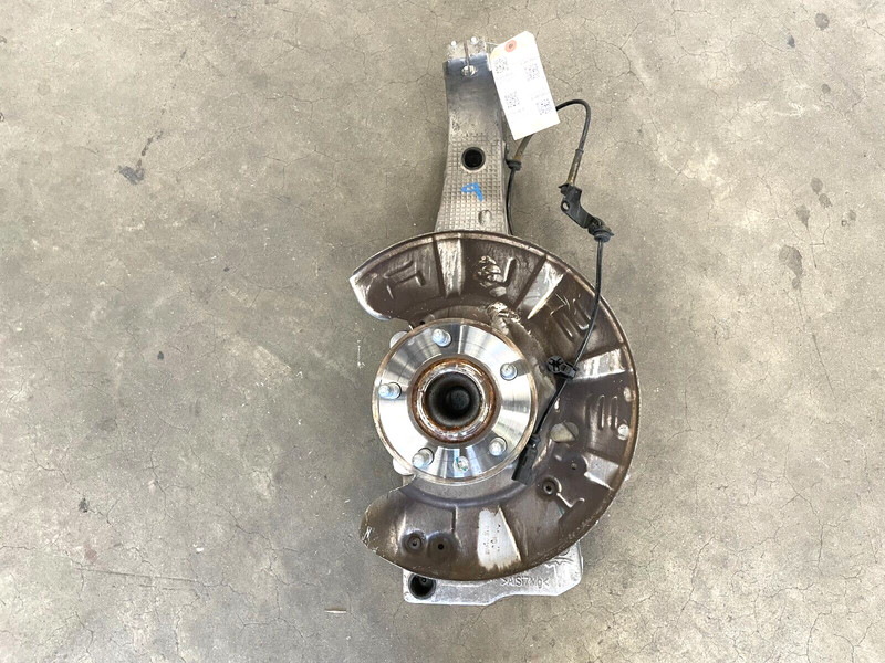 2012-2016 Tesla Model S Front Right Passenger Spindle Knuckle Hub RWD OEM BTP1