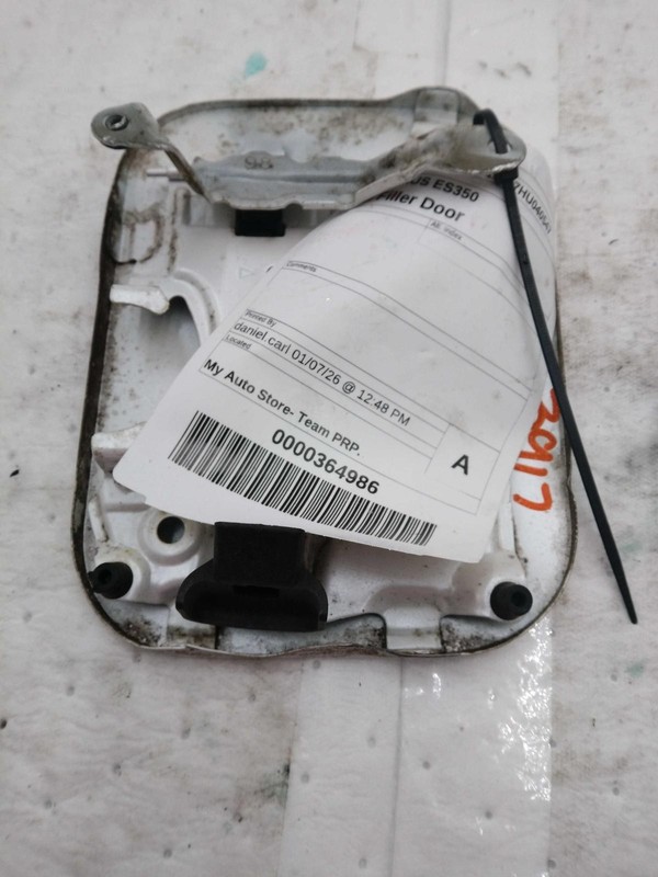 2017 Lexus ES350 White Fuel Filler Door OEM Used 6800078 99K Mileage