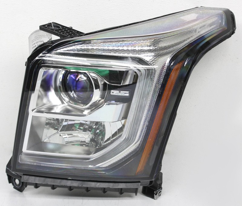 OEM Left Driver Side Halogen Headlamp For GMC Yukon, Yukon XL 1500 84155709