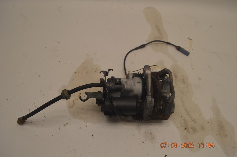 2017-2020 BMW 530I 2.0L REAR RIGHT PASSENGER SIDE BRAKE CALIPER ASSEMBLY OEM