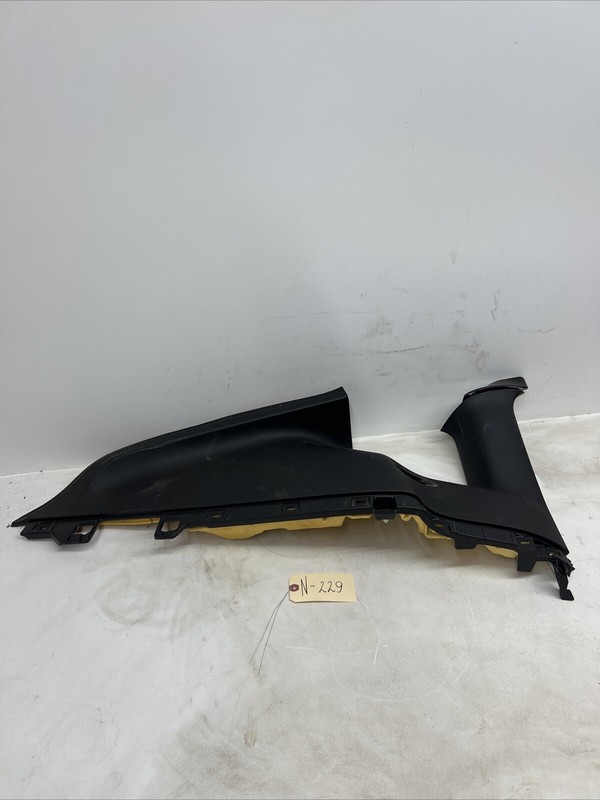 20-23 TESLA MY REAR LEFT SIDE C-PILLAR UPPER TRIM PANEL LEFT 1494608-00 229 M6