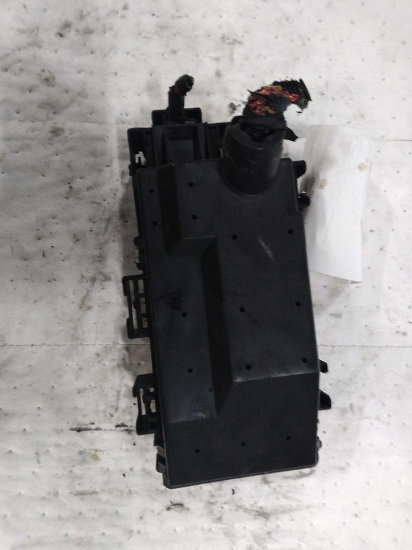 Used Integrated Power Module fits: 2008 Jeep Grand cherokee Power Supply totally