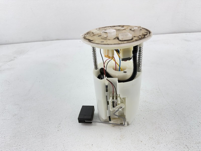 2017 Toyota Sienna Fuel Pump Assembly OEM