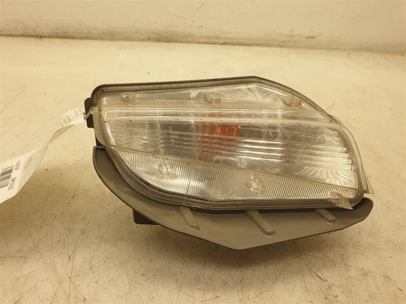 12-14 TOYOTA PRIUS V PASSENGER SIDE FRONT TURN SIGNAL LIGHT ASSEMBLY