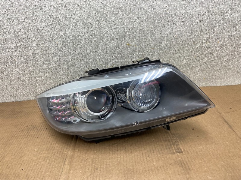 2009-2011 Bmw 3 Series 328i 4/D Sedan Right Passenger Headlight Xenon OEM AA5378