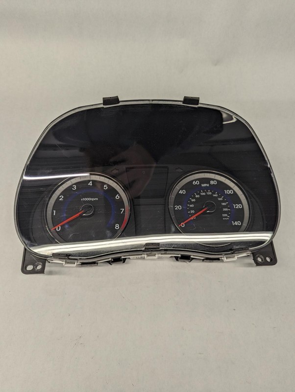 2014 HYUNDAI ACCENT Speedometer (w/o cruise control) 34k miles OEM 13 14