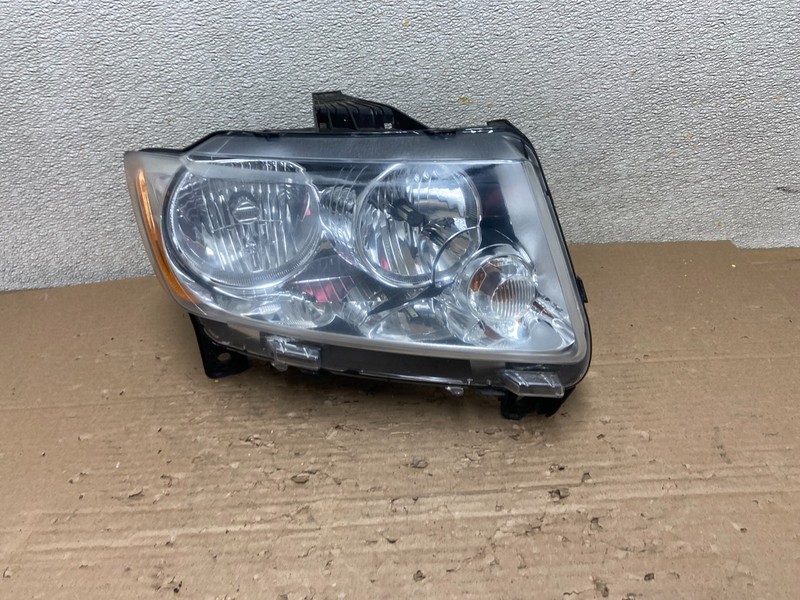 2011-2013 Jeep Grand Cherokee Right Passenger Halogen Headlight AB1603 DW