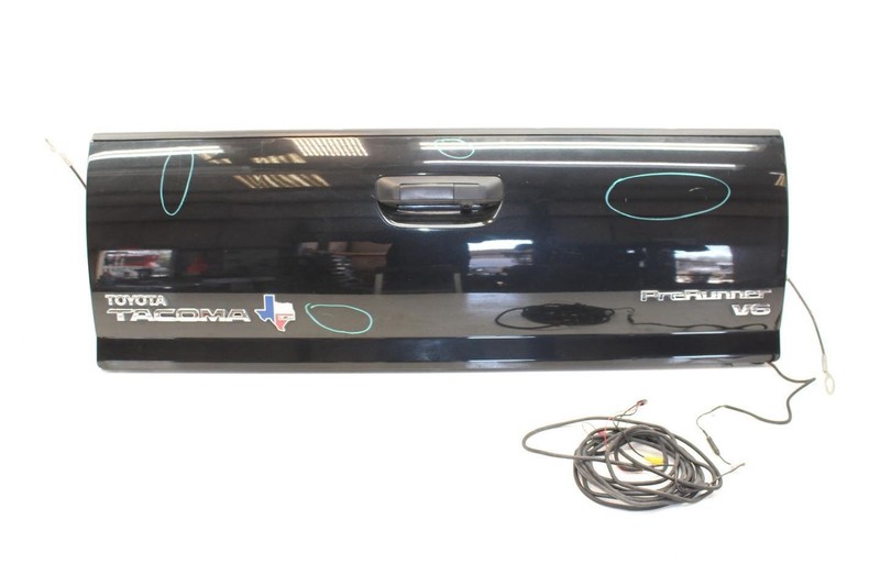08-15 TACOMA Black Rear Tailgate with Rear View Camera