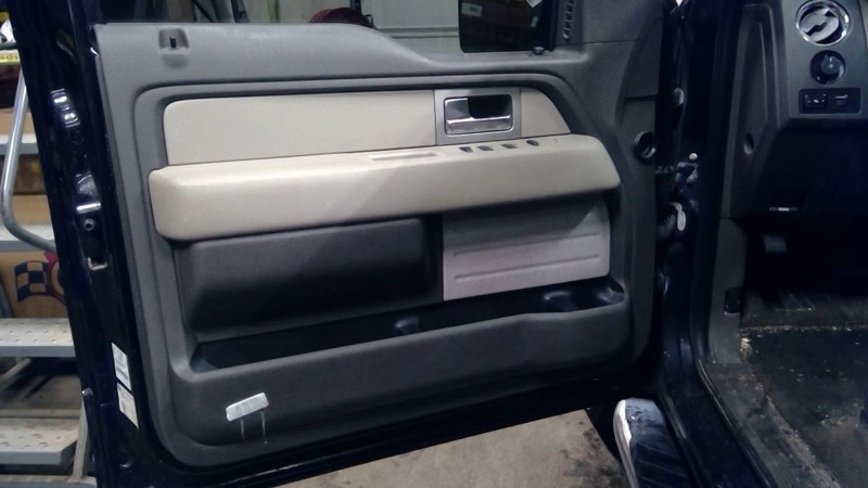 F150 2010 Driver Left Front Door Trim Panel 1781339