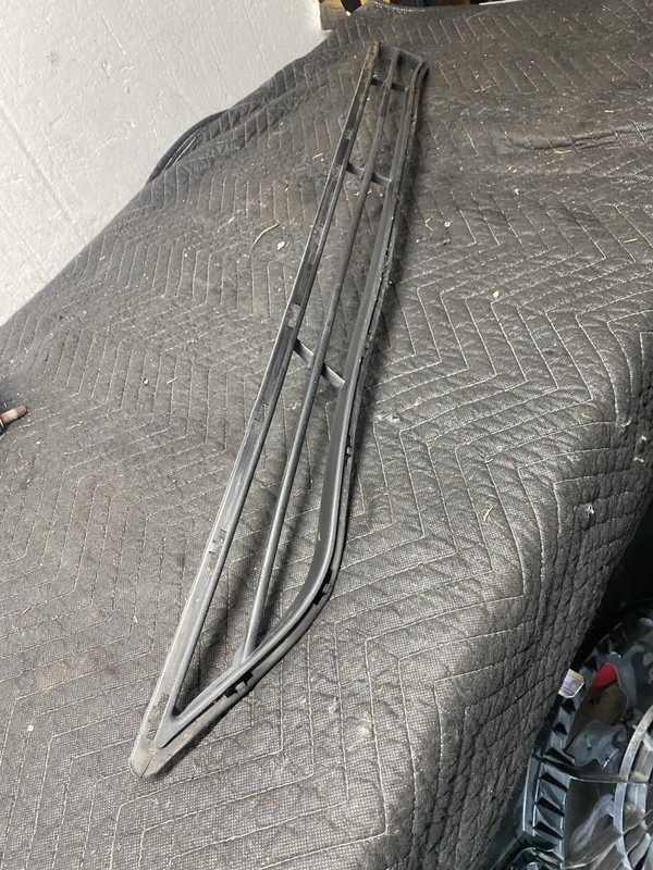 2012 HYUNDAI SONATA LOWER FRONT BUMPER GRILLE