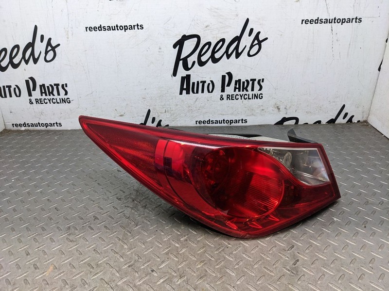 Driver Tail Light VIN B 8th Digit Incandescent Bulb Fits 11-14 SONATA 1183949