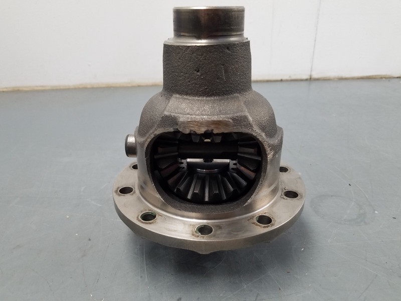 Lamborghini Aventador OEM Front Differential Carrier #7622 B5